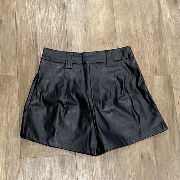 SHEIN-PU Leather Black Shorts-Women’s Size: XS-Color: Black-NEW!! - Picture 6 of 14